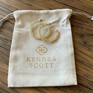 Kendra Scott Maggie 1.5” Gold Hoop Earrings